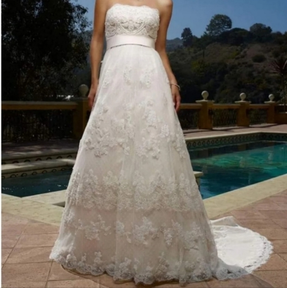 Casablanca A-Line Chantalily Lace Scallop Crystal Beaded Bridal Dress Style 1900 - Picture 5 of 16